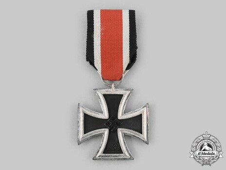 Iron Cross II Class, by Steinhauer & Lück, #4, L/16 (no lug, "4") Obverse