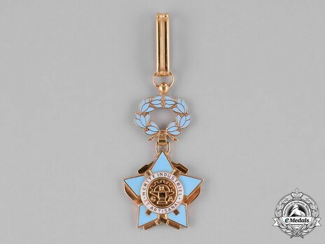 Order of Industrial and Artisanal Merit, Commander Obverse