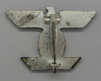 Clasp to the Iron Cross I Class, Type II, by O. Schickle (unmarked) Reverse