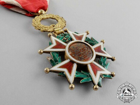 Order of the Brilliant Star of Zanzibar, Type IV, V Class Knight (with portrait) Reverse