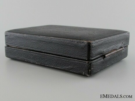 Miniature Observers' Badge Case of Issue (by C.E. Junker, Berlin) Back