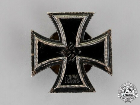 Iron Cross I Class, by Wächtler & Lange (L 55, screwback) Obverse