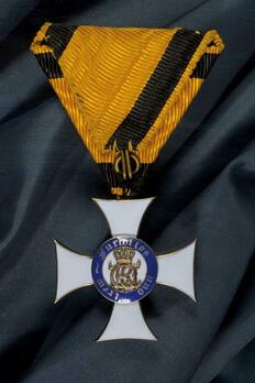 Order of Military Merit, Type III, Knight's Cross (1914-1918 version, in silver gilt) Reverse