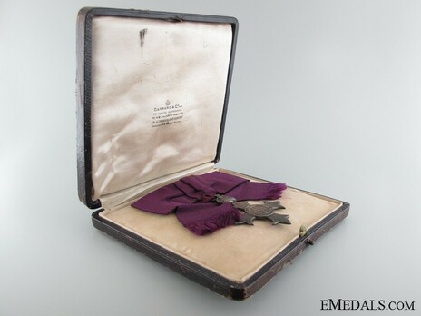 Member (for ladies) (1917-1937) in Case of Issue