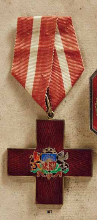 Latvian+red+cross+decoration%2c+ii+class+cross%2c+obv+