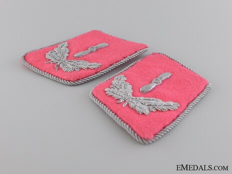 Luftwaffe Engineer Corps Leutnant Collar Tabs (1935-1940 version) Obverse