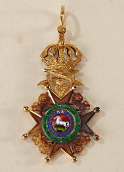 Royal Guelphic Order, Commander with Swords Obverse