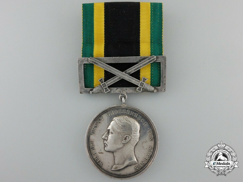 Silver+medal+for+merit+1914+with+swords+clasp+obverse