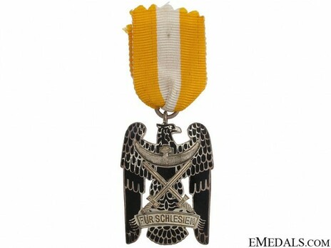 Silesian Eagle, II Class (with swords) Obverse