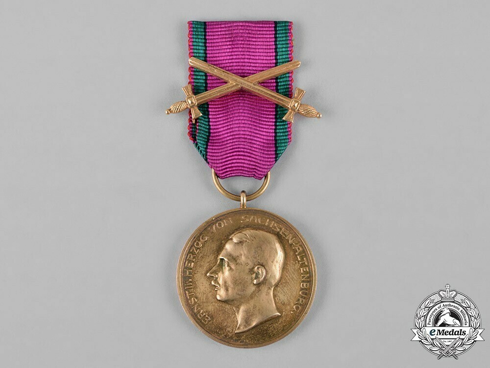 House+order+of+merit%2c+military%2c+type+iv%2c+gold%2c+obv