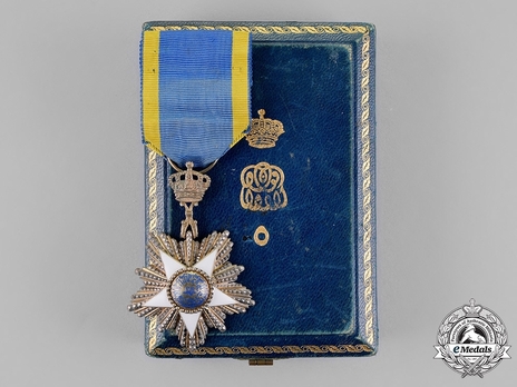 Knight Obverse with Case of Issue