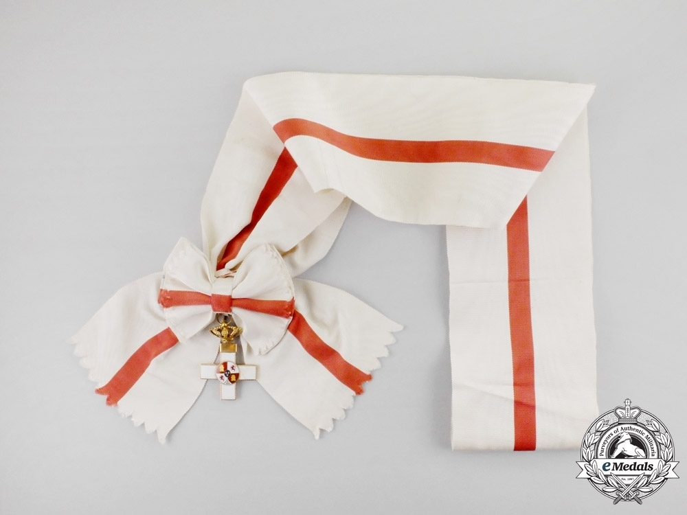 4th+class+grand+cross+%28white+distinction%29+%28with+fleur+of+lys+and+royal+crown%29+obverse01