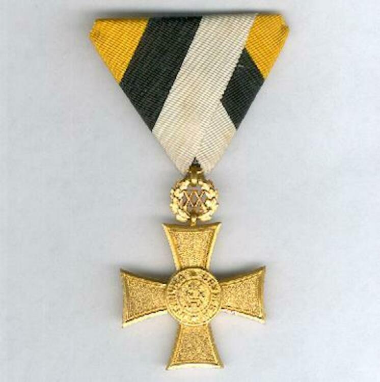 Bronze cross o