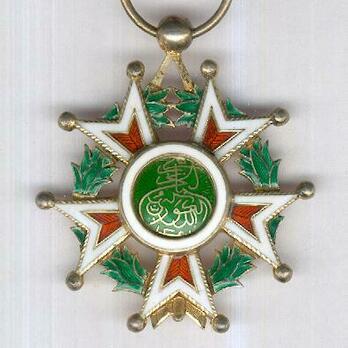 Order of the Brilliant Star of Zanzibar, Type VIII, V Class Knight Reverse