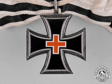 Cross of Merit for Women and Girls, 1870/1871 (stamped "GODET 800")