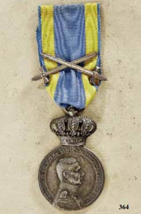 Duke+ernst+medal%2c+type+ii%2c+military+with+swords+and+crown%2c+obv+