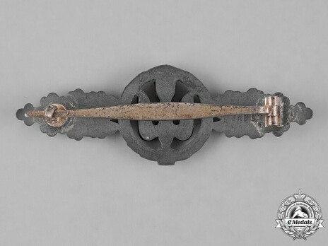 Bomber Clasp, in Silver (in zinc) Reverse
