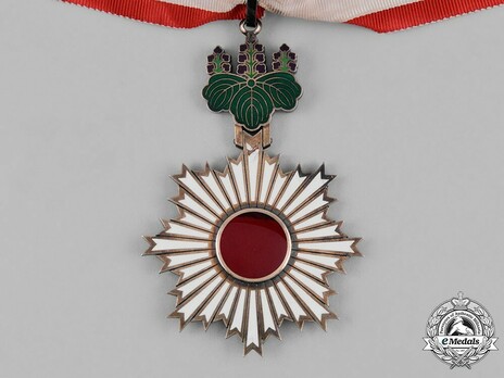 Order of the Rising Sun, III Class Obverse