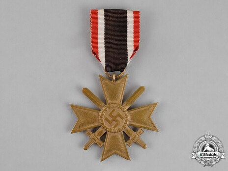 War Merit Cross II Class with Swords (unmarked, tombac) Obverse