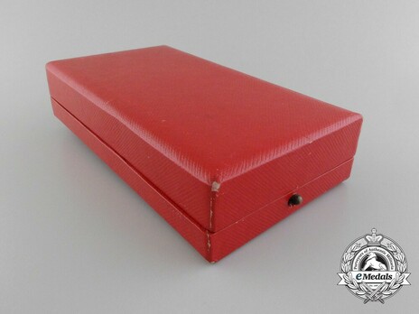 Order of Mono, Knight Case of Issue