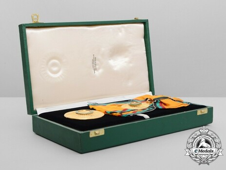 Order of the Golden Heart of Kenya, II Class Case of Issue