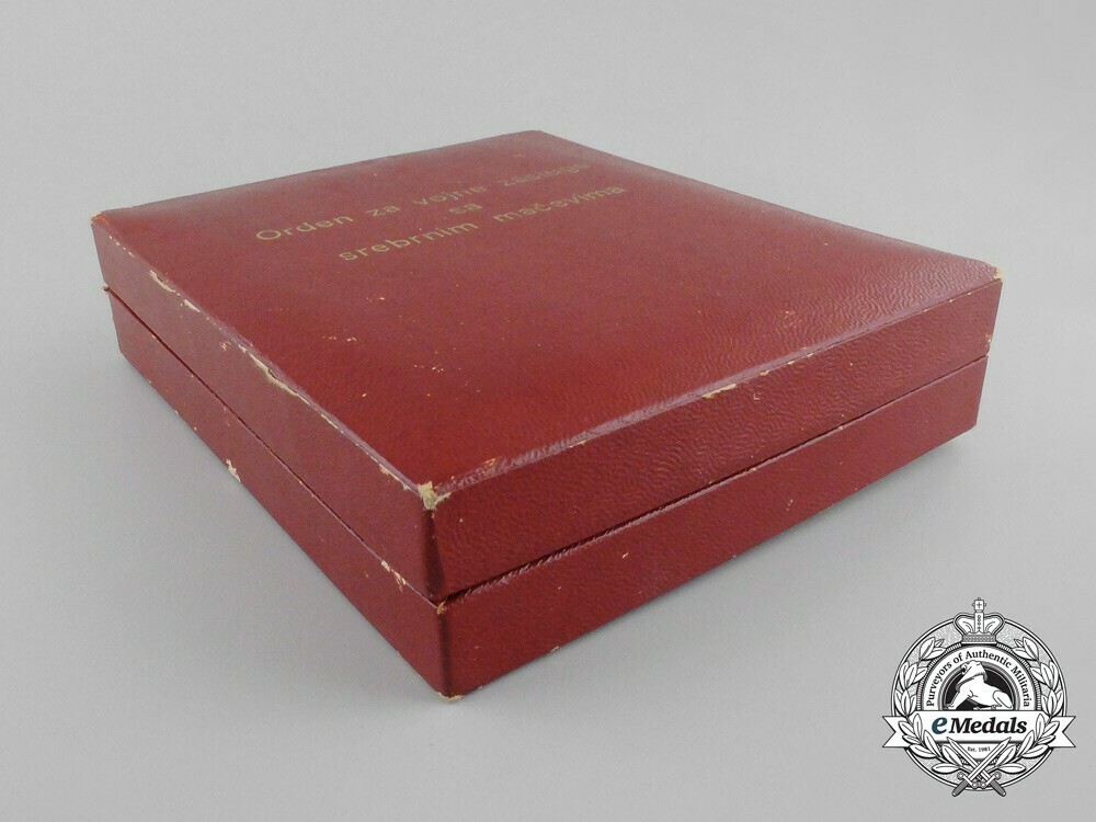 Order+of+military+merit%2c+ii+class+case+of+issue+1