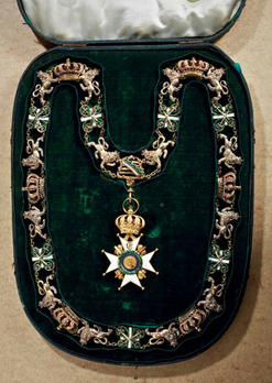 House Order of Saxe-Ernestine, Military Division, Collar Obverse