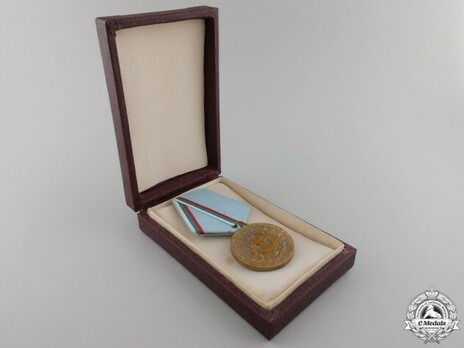 Veteran of Labour Medal Case of Issue Obverse