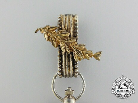 Order of the White Eagle, Type II, Military Division, II Class (with oak leaf) Obverse Detail oak leaf