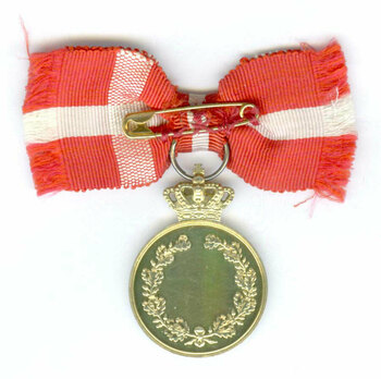Silver-gilt Medal Reverse with crown 