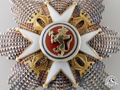 Order of St. Olav, Grand Cross Breast Star, Military Division (stamped "J. TOSTRUP") Obverse