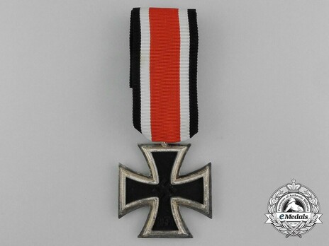 Iron Cross II Class, by Deschler, #1, L/10 (regular frame, "1") Obverse