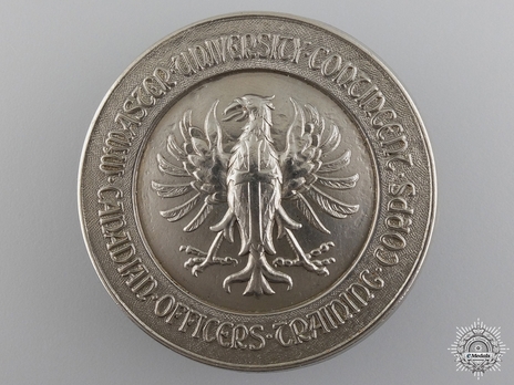 McMaster University Contingent Canadian Officer Training Corps Officers Cap Badge Obverse