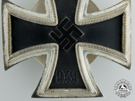 Iron Cross I Class, by W. Deumer (L/11, screwback) Obverse