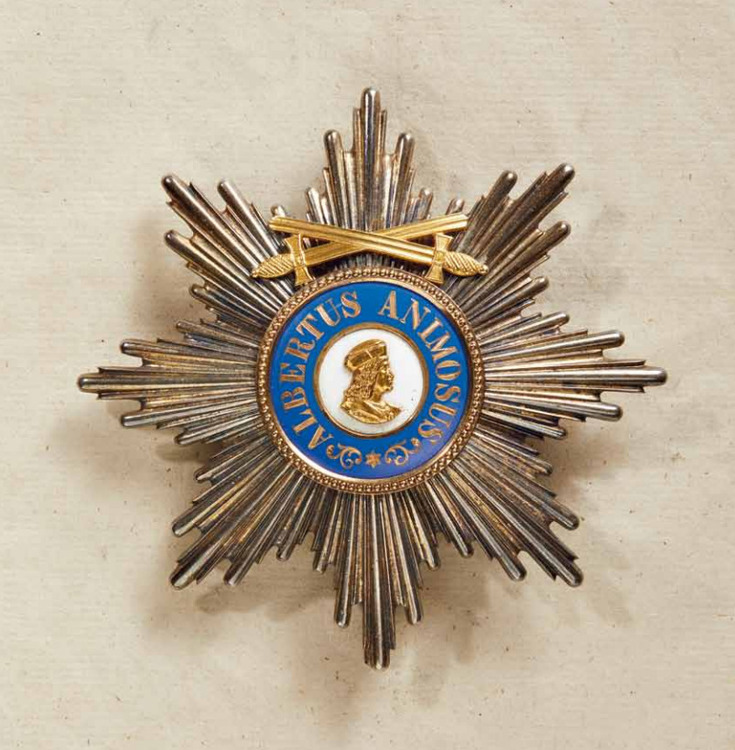 Albert+order%2c+type+ii%2c+military%2c+grand+cross+breast+star+w+swords%2c+swords+on+ring+1879 1918%2c+obv+