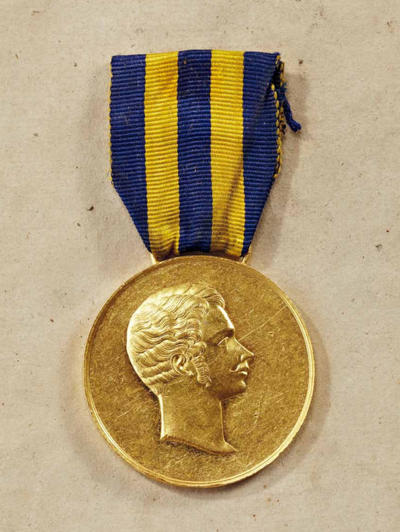 Civil+merit+medal%2c+type+ii%2c+gold%2c+obv+