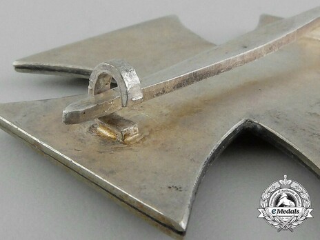 Iron Cross I Class, by Wächtler & Lange (unmarked, non-magnetic) Detail