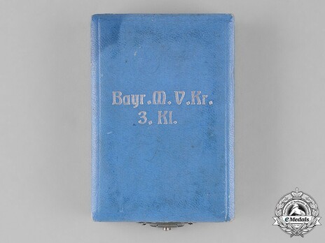 Order of Military Merit, Military Division, III Class Military Merit Cross Case of Issue Obverse