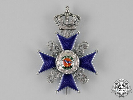 Leopold Order, Type III, II Class Cross Obverse