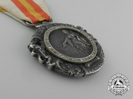 Military Medal (with Diamonds)