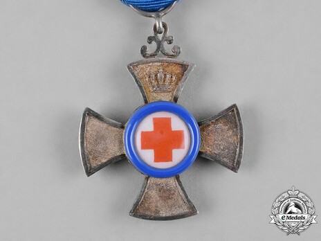 Merit Cross for Medical Volunteers, Silver Cross Obverse