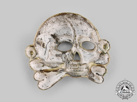 Waffen-SS Metal Cap Death's Head Type I (tombak) Reverse