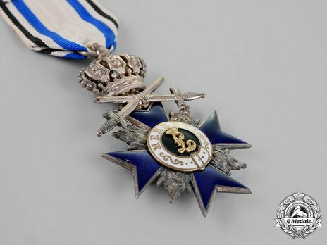 Order of Military Merit, Military Division, IV Class Cross (with crown) Obverse