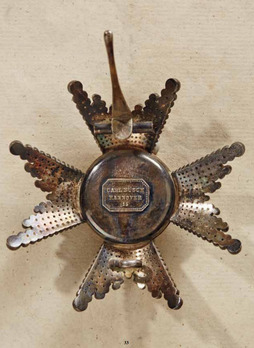 Order of Ernst August, Commander Breast Star Reverse