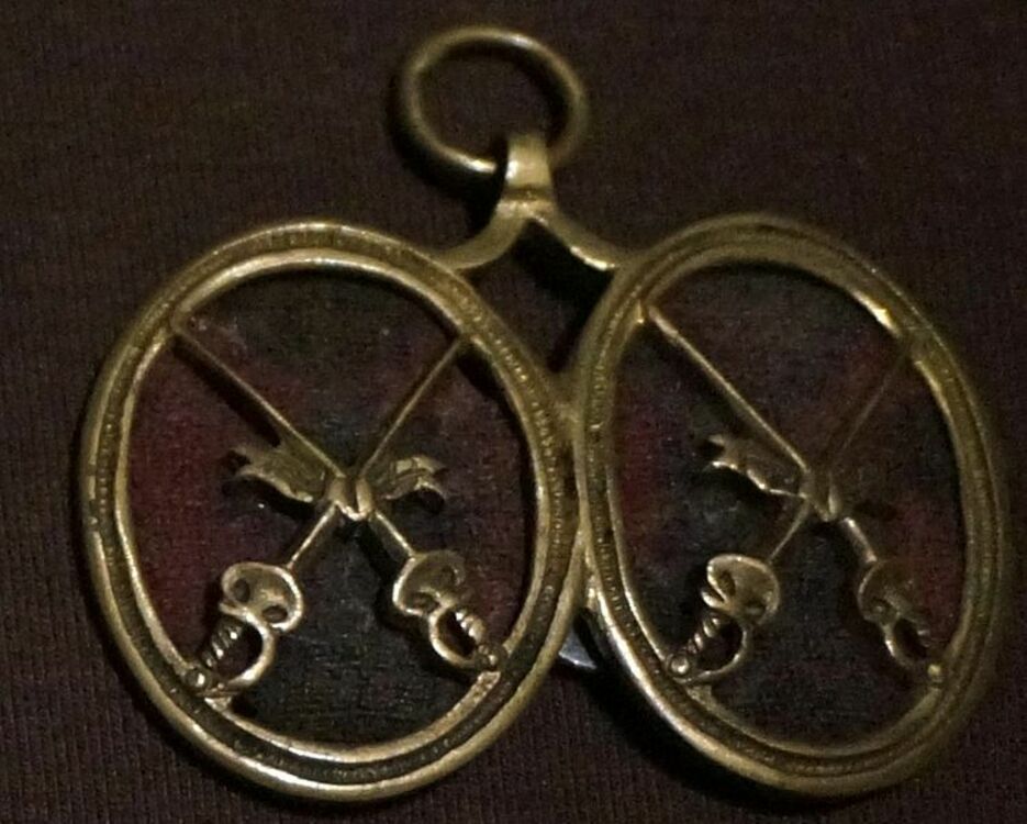 Croix de v%c3%a9t%c3%a9rance double 6015