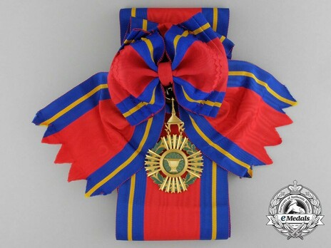 Royal Order of Sahametrei, Grand Cross Obverse