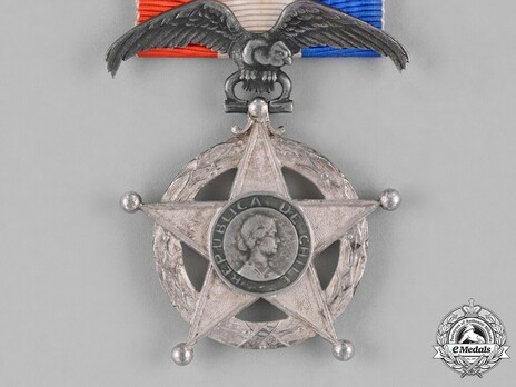 III Class Medal Obverse