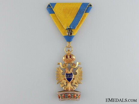 Order of the Iron Crown, Type III, Civil Division, Knight III Class (in Gold) Reverse