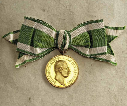 Medal for Art and Science "VIRTUTI ET INGENIO", Type IX, in Gold, Small Obverse
