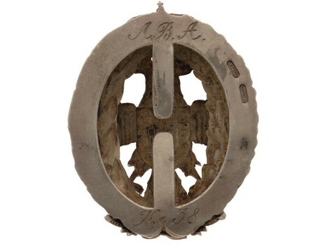 Badge of the Cavalry Military Academy Reverse